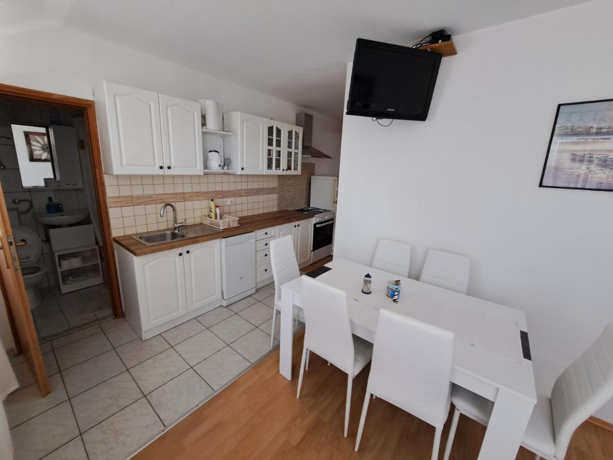 Apartmani Postonjski プリヴラカ エクステリア 写真